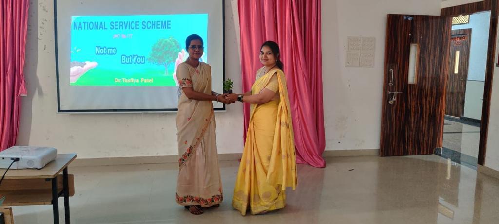 SMT. K.L. Tiwari Degree College of Commerce and Science Palghar Sports and Event photo 12